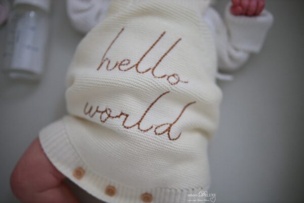 Rebornbaby Romper aus Strick – Bild 5